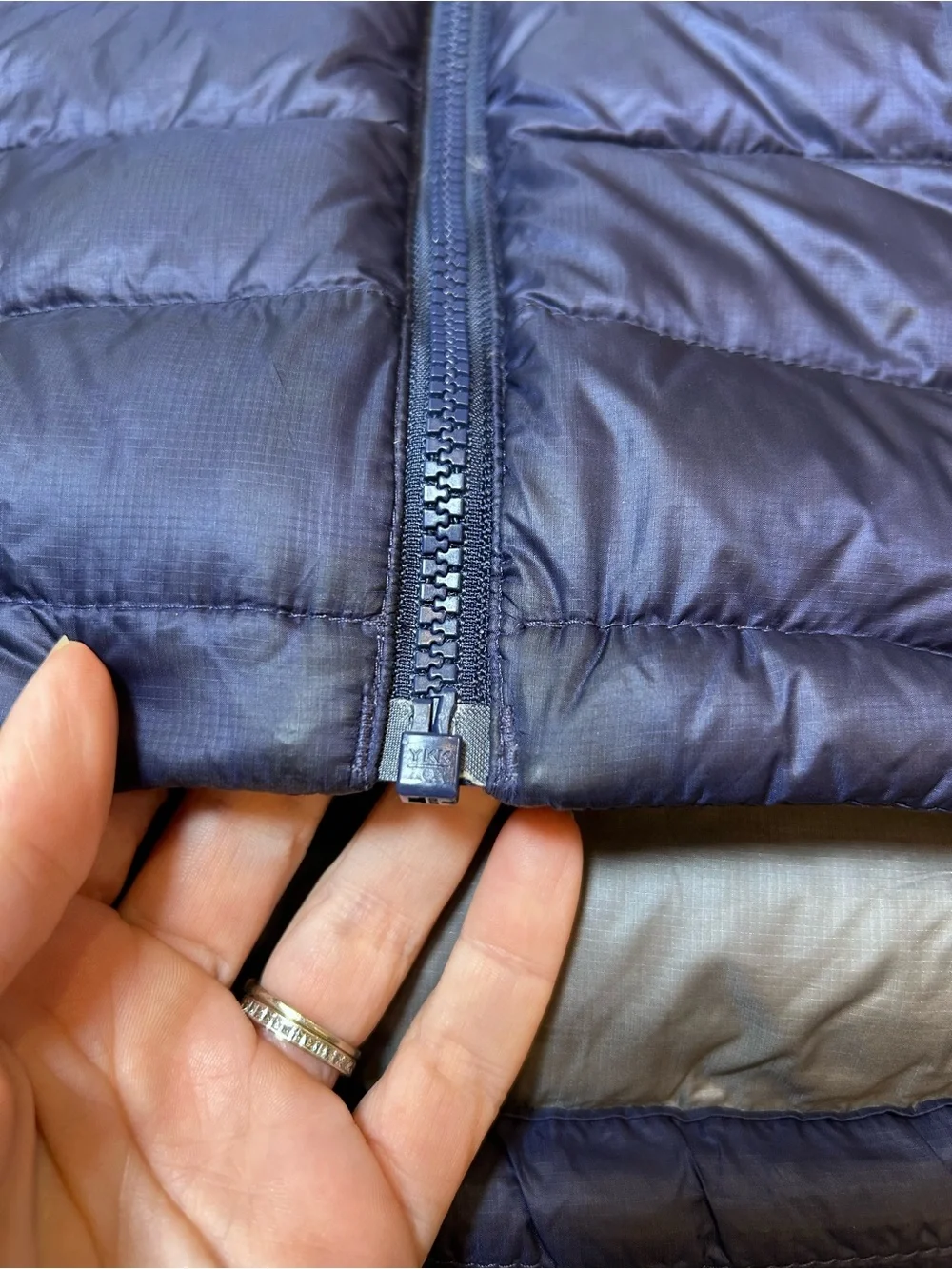 LL Bean men’s ultralight blue down puffer 850 jacket hooded size small zip up
